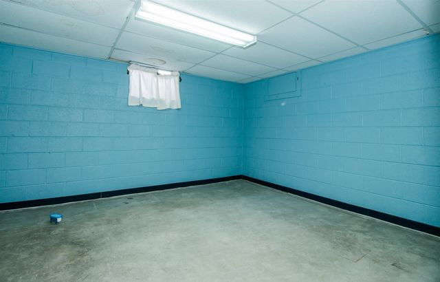 355 WESTVIEW ST, Dayton, VA 22821