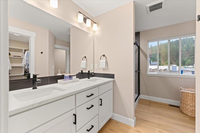 14026 E Sanson Ave, Spokane Valley, WA 99216