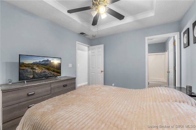 917 Valley View Road, New Albany, IN 47150