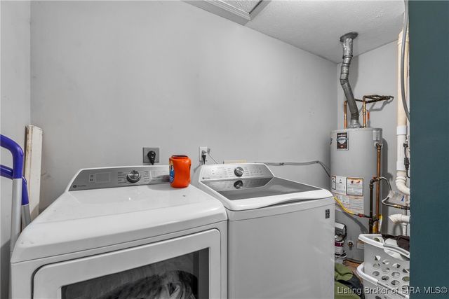 917 Valley View Road, New Albany, IN 47150