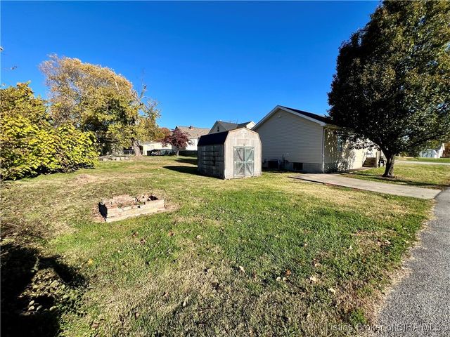 917 Valley View Road, New Albany, IN 47150