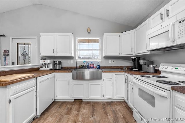 917 Valley View Road, New Albany, IN 47150