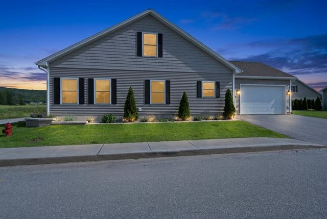978 Franklin Park West, St. Albans Town, VT 05478