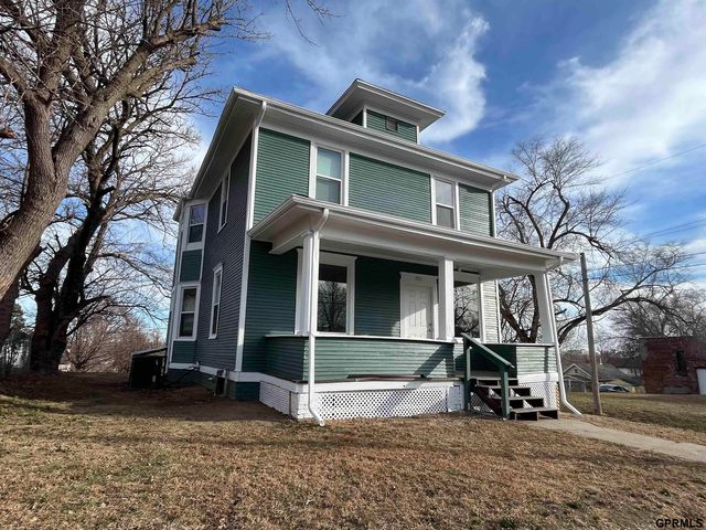 1511 N 33rd Street, Omaha, NE 68111