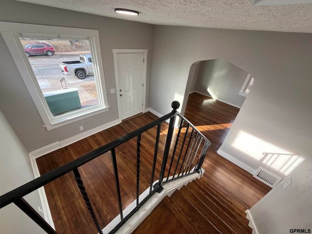 1511 N 33rd Street, Omaha, NE 68111