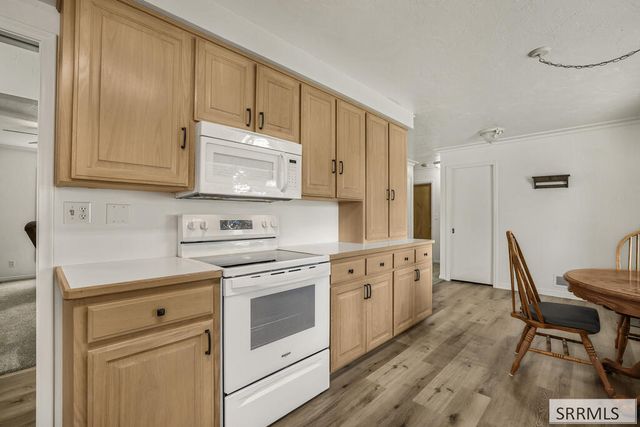 1881 W 49th S, Idaho Falls, ID 83402