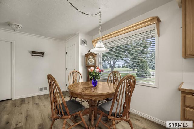 1881 W 49th S, Idaho Falls, ID 83402
