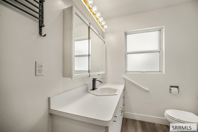 1881 W 49th S, Idaho Falls, ID 83402
