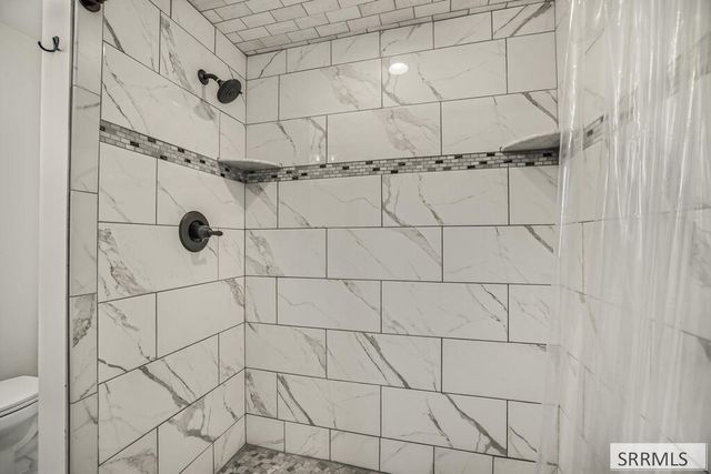 1881 W 49th S, Idaho Falls, ID 83402