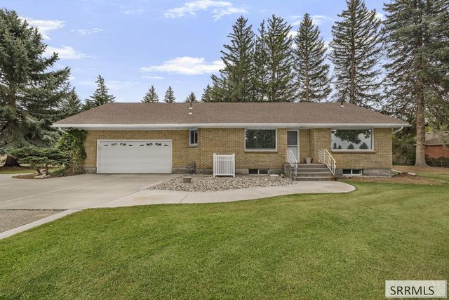 1881 W 49th S, Idaho Falls, ID 83402