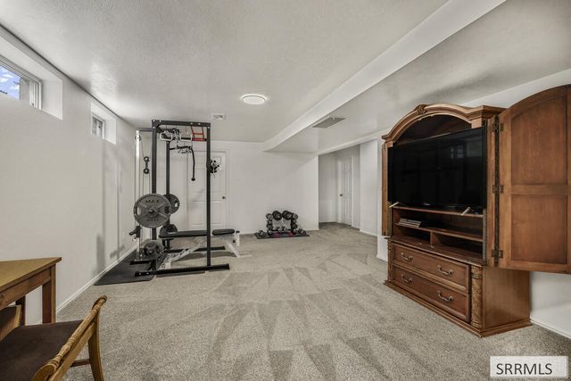 1881 W 49th S, Idaho Falls, ID 83402