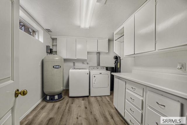 1881 W 49th S, Idaho Falls, ID 83402