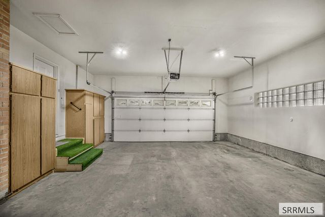1881 W 49th S, Idaho Falls, ID 83402