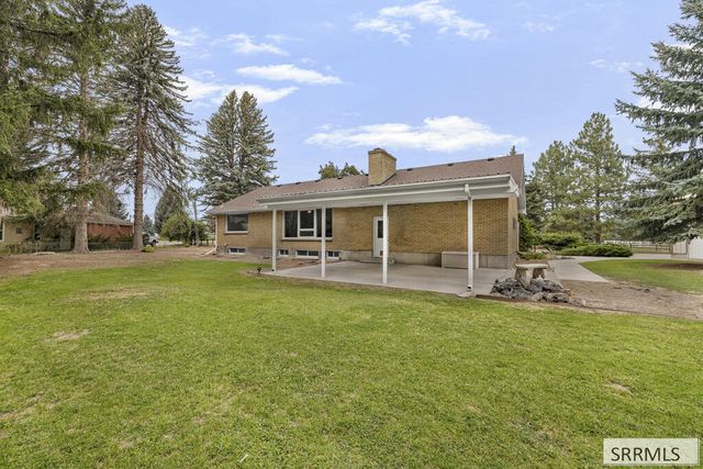 1881 W 49th S, Idaho Falls, ID 83402