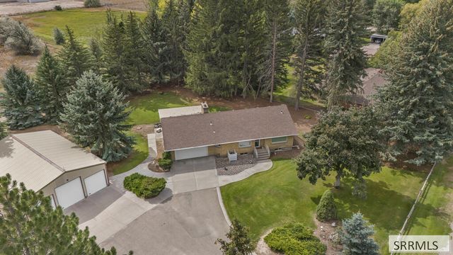 1881 W 49th S, Idaho Falls, ID 83402