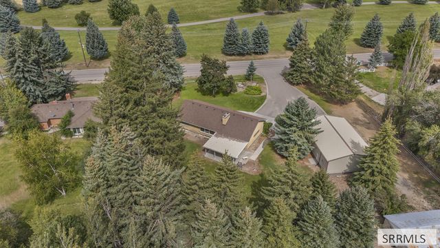 1881 W 49th S, Idaho Falls, ID 83402
