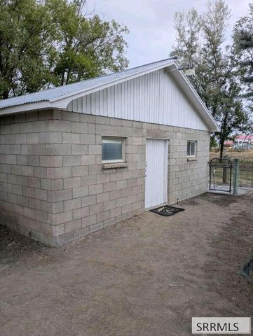 1881 W 49th S, Idaho Falls, ID 83402