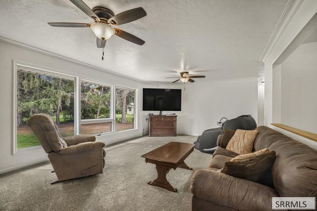 1881 W 49th S, Idaho Falls, ID 83402