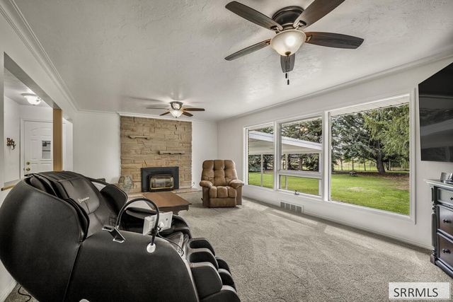 1881 W 49th S, Idaho Falls, ID 83402