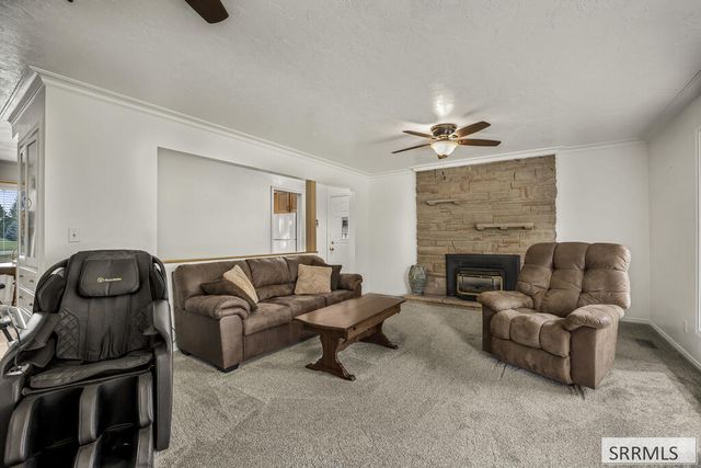 1881 W 49th S, Idaho Falls, ID 83402