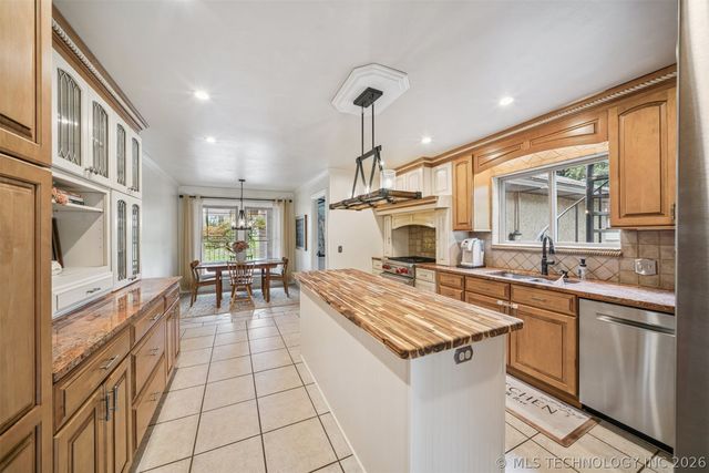 25472 S 4110 Road, Claremore, OK 74019