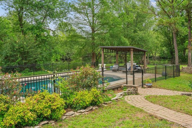 25472 S 4110 Road, Claremore, OK 74019
