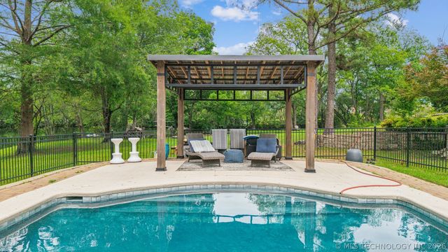 25472 S 4110 Road, Claremore, OK 74019
