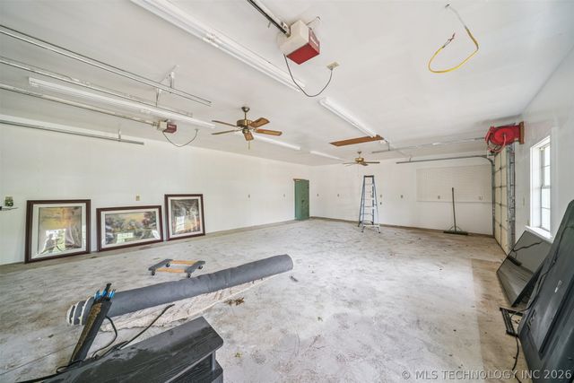 25472 S 4110 Road, Claremore, OK 74019