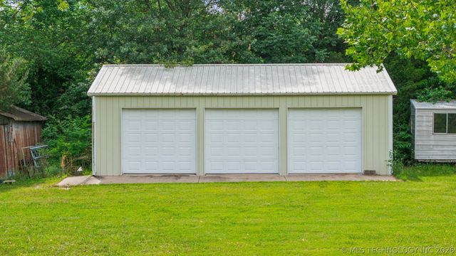 25472 S 4110 Road, Claremore, OK 74019
