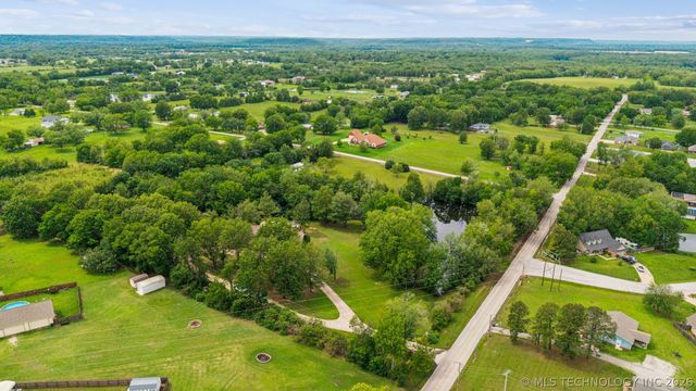 25472 S 4110 Road, Claremore, OK 74019