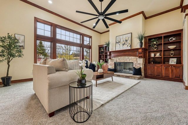 560 Birchwood DRIVE, Hartland, WI 53029