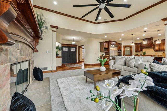 560 Birchwood DRIVE, Hartland, WI 53029