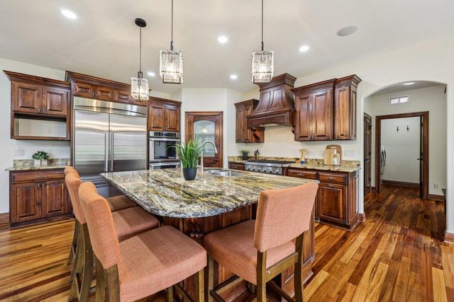 560 Birchwood DRIVE, Hartland, WI 53029