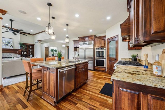 560 Birchwood DRIVE, Hartland, WI 53029