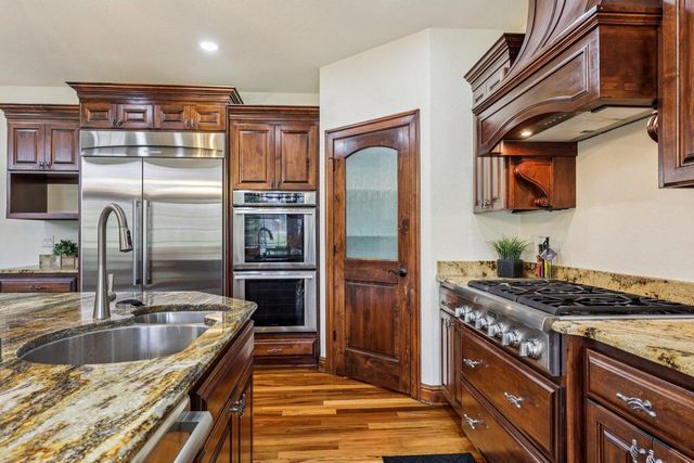 560 Birchwood DRIVE, Hartland, WI 53029