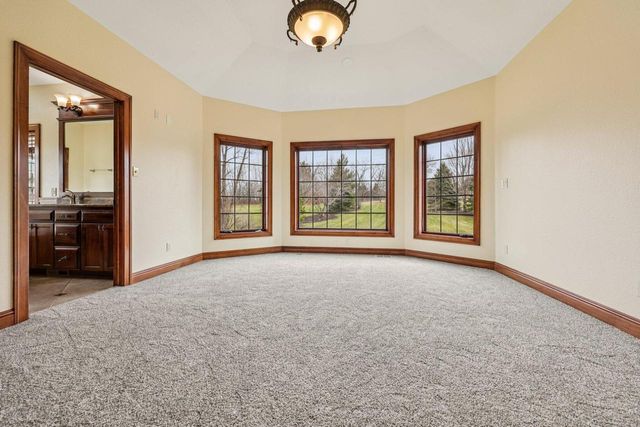 560 Birchwood DRIVE, Hartland, WI 53029