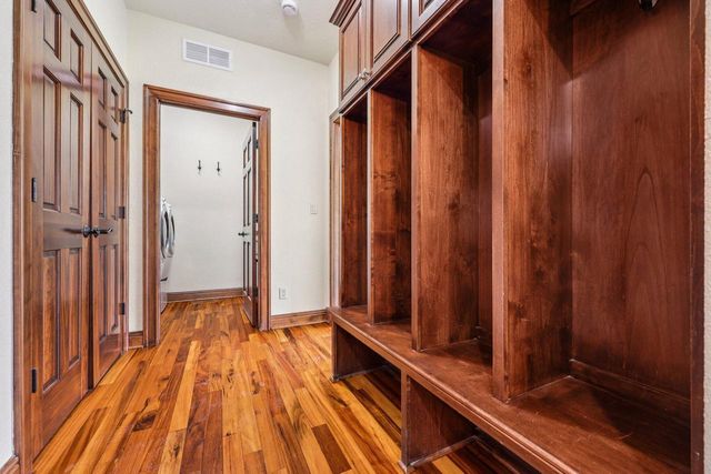 560 Birchwood DRIVE, Hartland, WI 53029