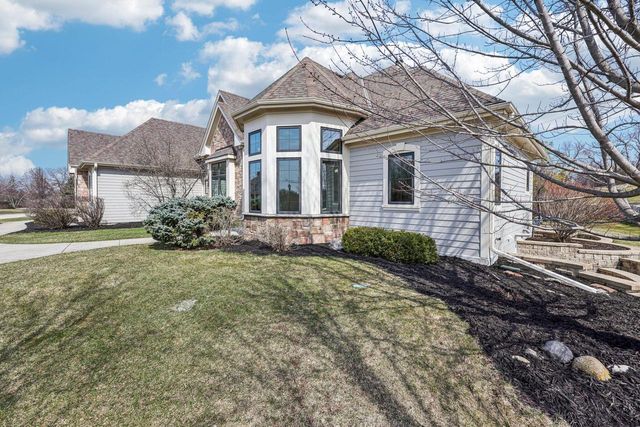 560 Birchwood DRIVE, Hartland, WI 53029