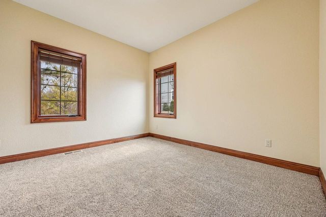 560 Birchwood DRIVE, Hartland, WI 53029