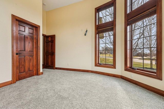 560 Birchwood DRIVE, Hartland, WI 53029