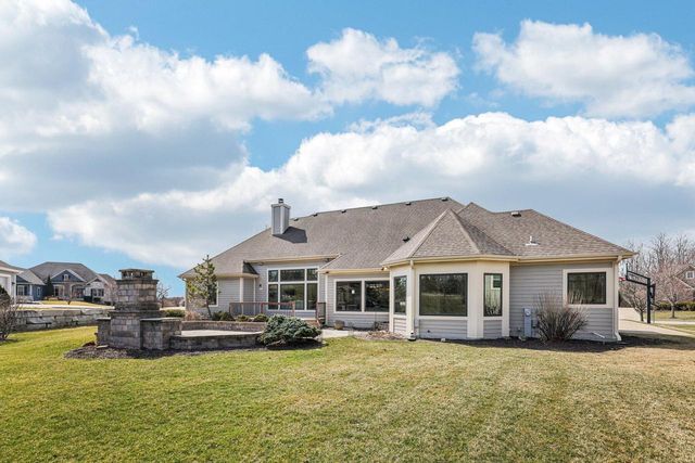 560 Birchwood DRIVE, Hartland, WI 53029