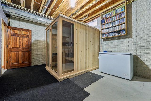 560 Birchwood DRIVE, Hartland, WI 53029