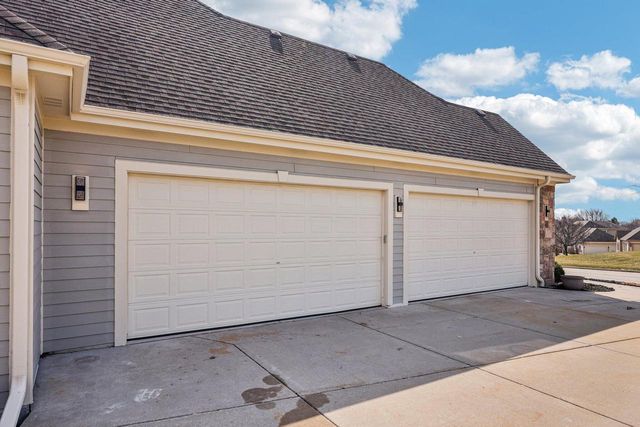 560 Birchwood DRIVE, Hartland, WI 53029