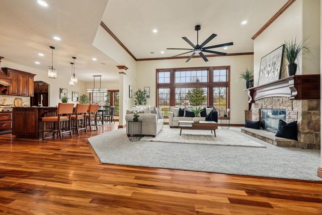 560 Birchwood DRIVE, Hartland, WI 53029