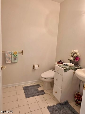 2303 Neville Ct 2303, Franklin Twp., NJ 08873