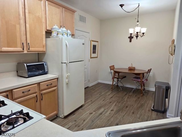 2303 Neville Ct 2303, Franklin Twp., NJ 08873