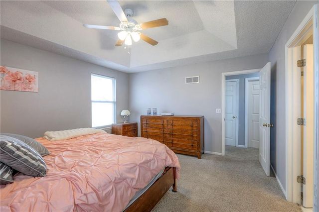 10624 N Wallace Avenue, Kansas City, MO 64157