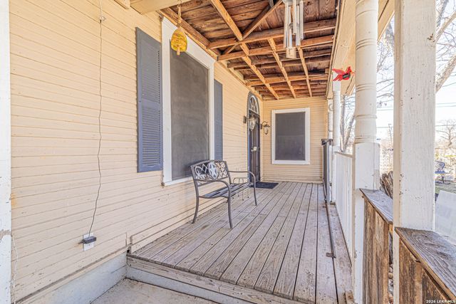 1518 W Travis St, San Antonio, TX 78207