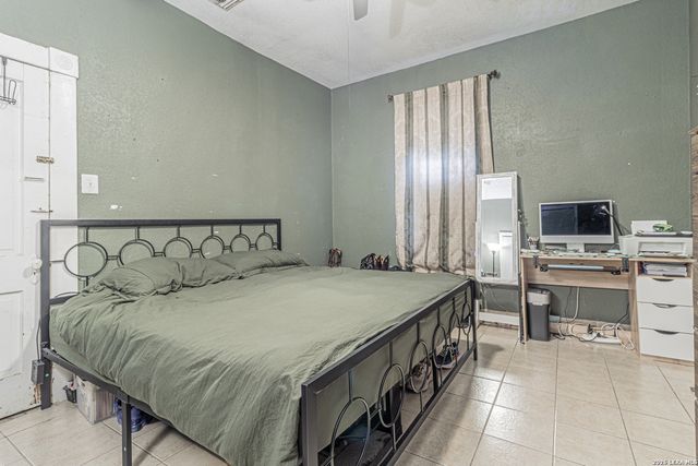 1518 W Travis St, San Antonio, TX 78207