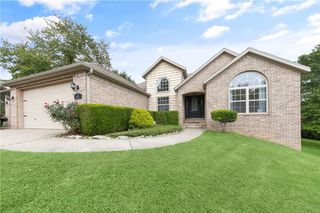 3 Rhonda Lane, Bella Vista, AR 72715